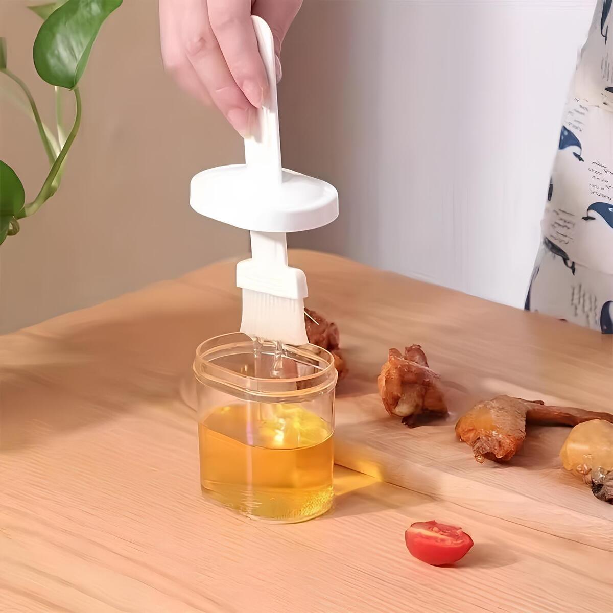 2 in 1 Oil Dispenser Bottle with Silicone Brush