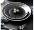 Assiette porcelaine noire | Les lignes blanches | Ustensiles Culinaires