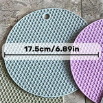 Multifunctional silicone trivet 