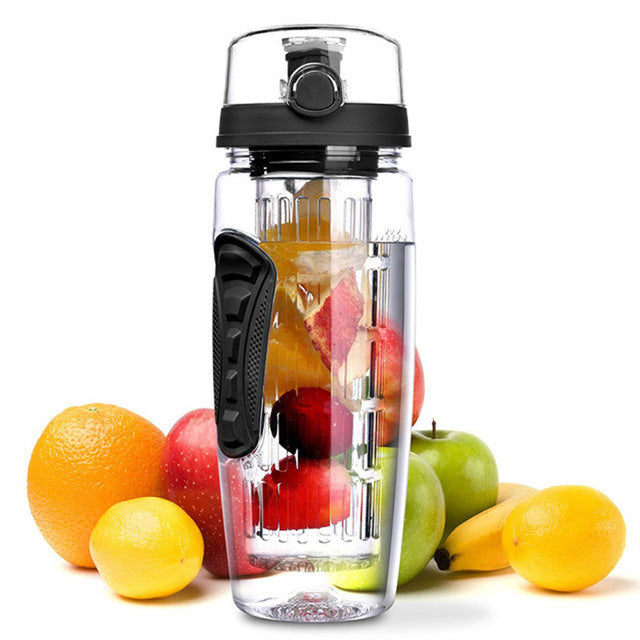 Gourde d'eau avec infuseur de Fruits - UstensilesCulinaires