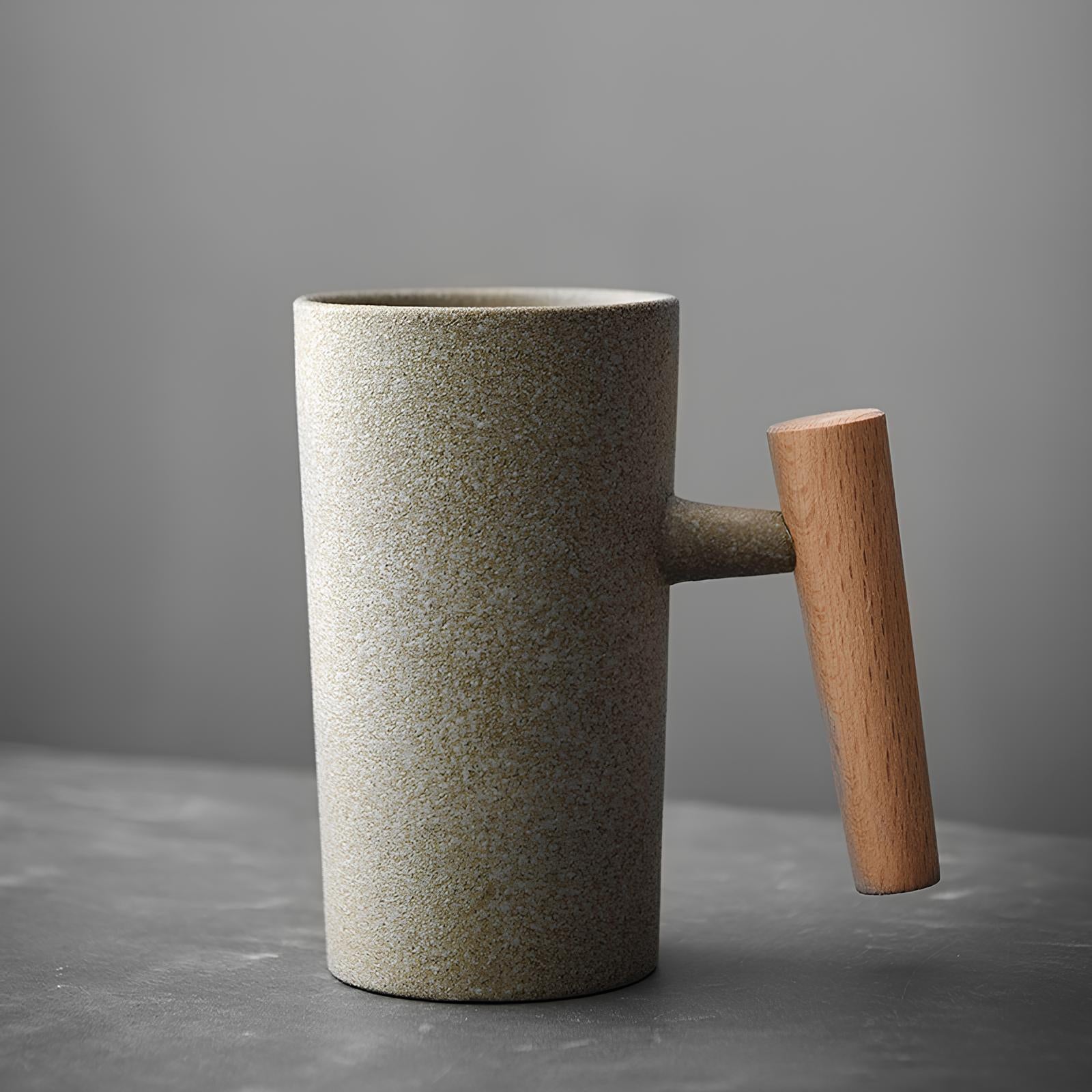 Mug en céramique avec poignée en bois - UstensilesCulinaires