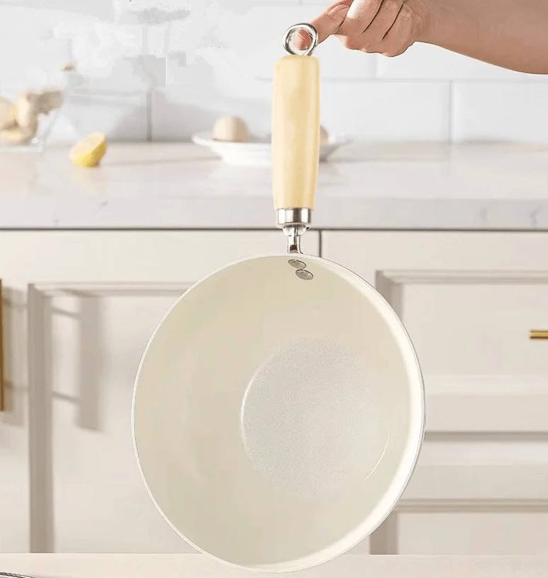 Stainless steel wok with non-stick coating